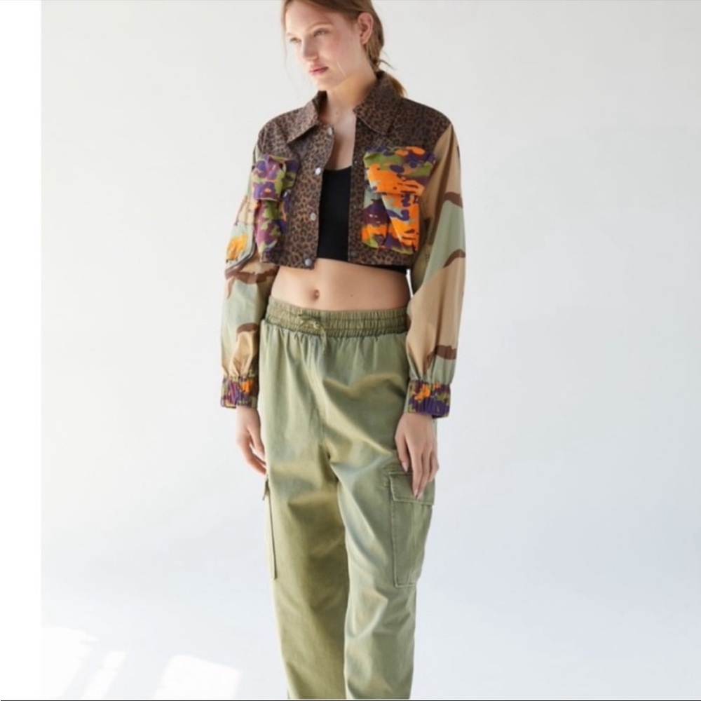 NWT Urban Outfitters Camo Crop Jacket